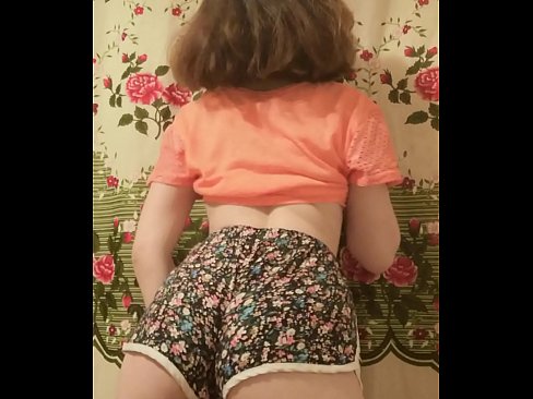 ❤️ Leanabh òg sexy a ’toirt dheth na shorts aice air a’ chamara Porno  leinn gd.pornsexer.ru ﹏