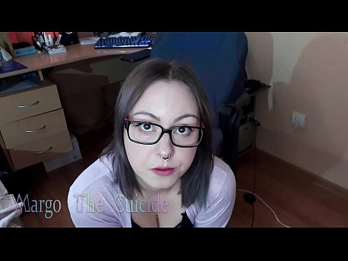 ❤️ Nighean gnèitheach le speuclairean a’ suirghe Dildo gu domhainn air a’ chamara Porno  leinn gd.pornsexer.ru ﹏