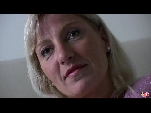 ❤️ A 'mhàthair a tha sinn uile fucked ... Lady, giùlan fhèin! Porno  leinn gd.pornsexer.ru ﹏
